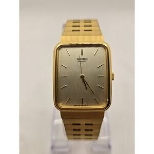 Seiko Vintage Classic Tank Slim Quartz 25mm Gold Plated Bracelet Watch 8Y21-5079